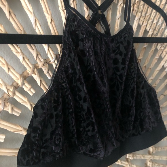 Aerie crushed velvet halter bralette black - Picture 9 of 10